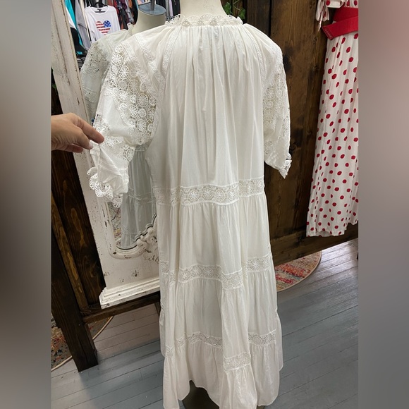 En Saison Tiered Lace Detail Midi Dress - Picture 6 of 13